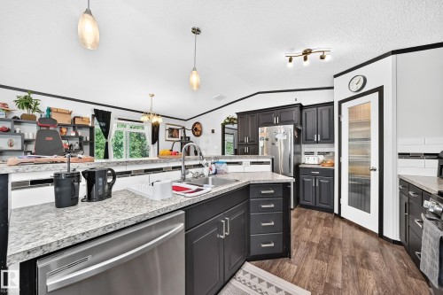 #30 55220 Rge Road 13, Rural Lac Ste. Anne County, AB - Indoor Photo Showing Kitchen
