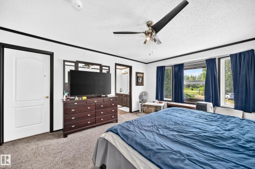 #30 55220 Rge Road 13, Rural Lac Ste. Anne County, AB - Indoor Photo Showing Bedroom