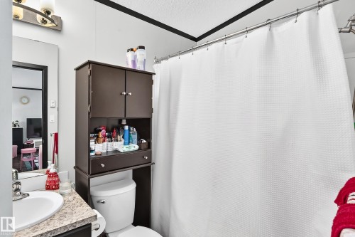 #30 55220 Rge Road 13, Rural Lac Ste. Anne County, AB - Indoor Photo Showing Bathroom