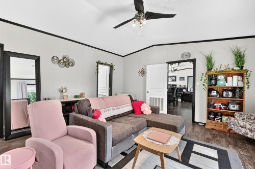 #30 55220 Rge Road 13, Rural Lac Ste. Anne County, AB - Indoor Photo Showing Living Room