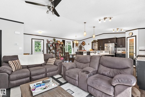 #30 55220 Rge Road 13, Rural Lac Ste. Anne County, AB - Indoor Photo Showing Living Room