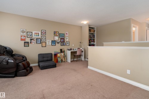 3514 Goodridge Bay Nw, Edmonton, AB - Indoor Photo Showing Other Room