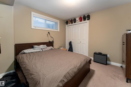 3514 Goodridge Bay Nw, Edmonton, AB - Indoor Photo Showing Bedroom