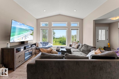 60020 Range Road 460, Rural Bonnyville M.D., AB - Indoor Photo Showing Living Room