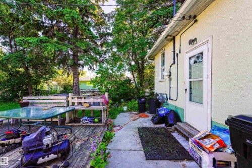 8945 150 Street Nw, Edmonton, AB - Outdoor