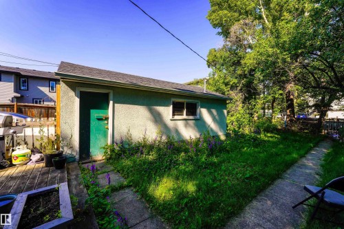 8945 150 Street Nw, Edmonton, AB - Outdoor