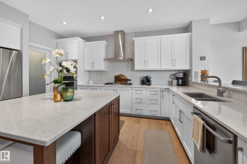 14 Sunbury Place, Sherwood Park, AB - Indoor Photo Showing Kitchen With Stainless Steel Kitchen With Double Sink With Upgraded Kitchen