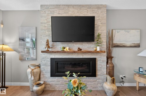 14 Sunbury Place, Sherwood Park, AB - Indoor Photo Showing Living Room With Fireplace