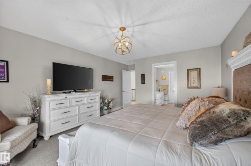 14 Sunbury Place, Sherwood Park, AB - Indoor Photo Showing Bedroom