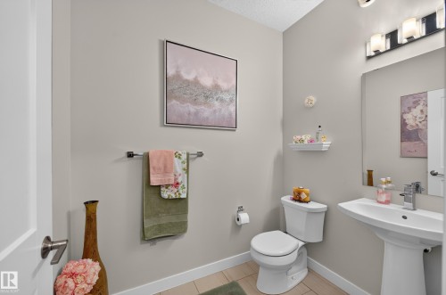 14 Sunbury Place, Sherwood Park, AB - Indoor Photo Showing Bathroom
