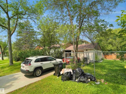 10816 54 Avenue Nw, Edmonton, AB - Outdoor