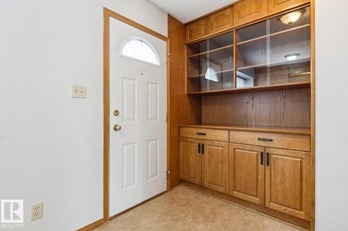 198 Tudor Lane Nw, Edmonton, AB - Indoor Photo Showing Other Room