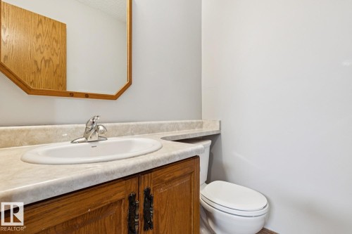 198 Tudor Lane Nw, Edmonton, AB - Indoor Photo Showing Bathroom