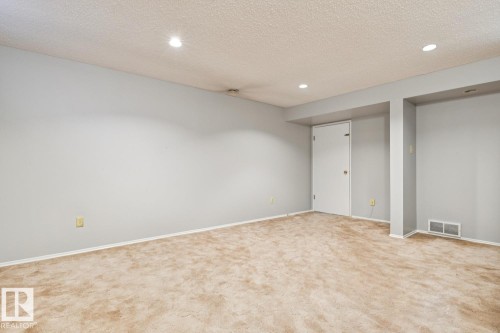 198 Tudor Lane Nw, Edmonton, AB - Indoor Photo Showing Other Room