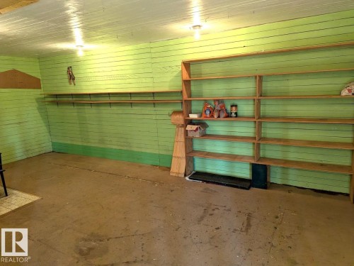 54046 Rge Road 213, Rural Strathcona County, AB - Indoor Photo Showing Garage