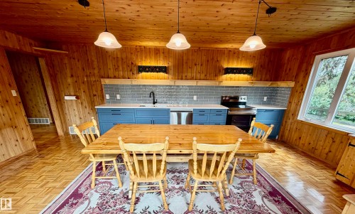 54046 Rge Road 213, Rural Strathcona County, AB - Indoor Photo Showing Dining Room