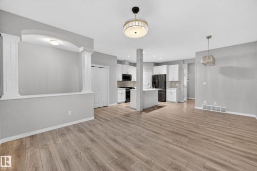 17928 62 Street Nw, Edmonton, AB - Indoor Photo Showing Kitchen