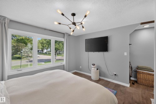 14447 107A Avenue Nw, Edmonton, AB - Indoor Photo Showing Bedroom
