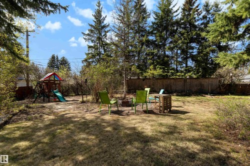 8 Garland Place, St. Albert, AB - Outdoor