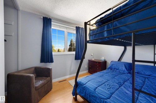 8 Garland Place, St. Albert, AB - Indoor Photo Showing Bedroom