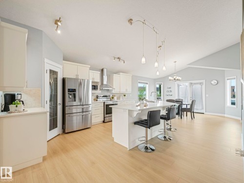 4115 58 Street, Beaumont, AB - Indoor Photo Showing Kitchen With Upgraded Kitchen