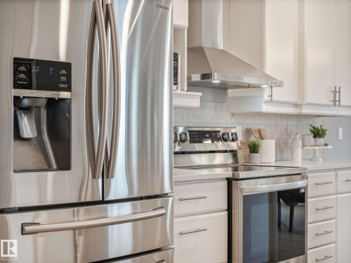 4115 58 Street, Beaumont, AB - Indoor Photo Showing Kitchen