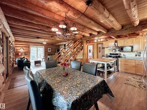 9000 1 Avenue, Rural Parkland County, AB - Indoor Photo Showing Dining Room