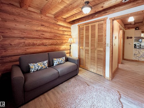 9000 1 Avenue, Rural Parkland County, AB - Indoor