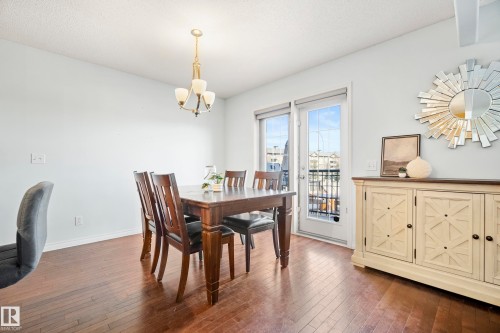 1212 37C Avenue Nw, Edmonton, AB - Indoor Photo Showing Dining Room