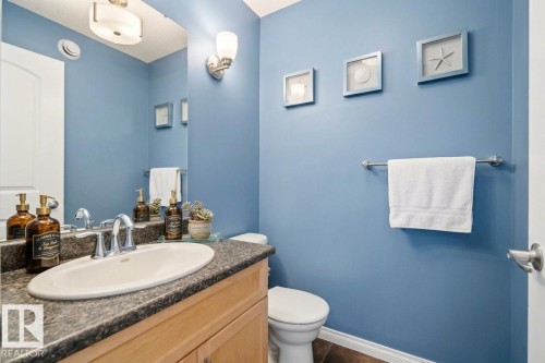 1212 37C Avenue Nw, Edmonton, AB - Indoor Photo Showing Bathroom