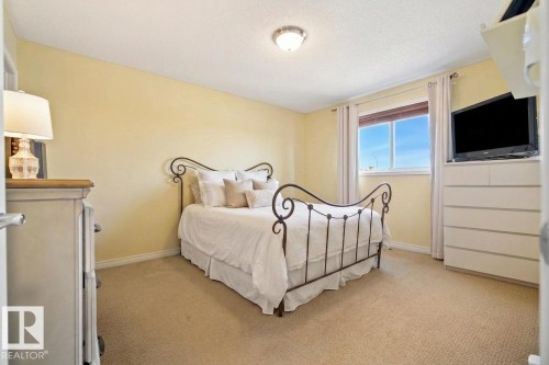 1212 37C Avenue Nw, Edmonton, AB - Indoor Photo Showing Bedroom