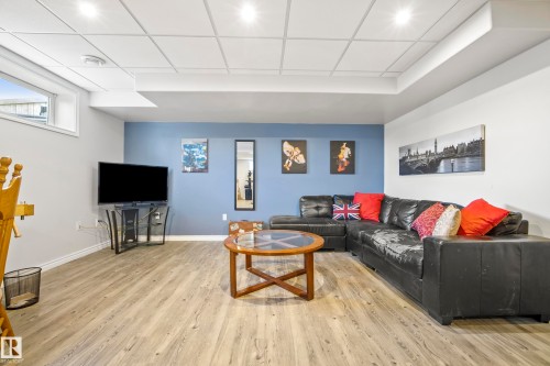 1212 37C Avenue Nw, Edmonton, AB - Indoor