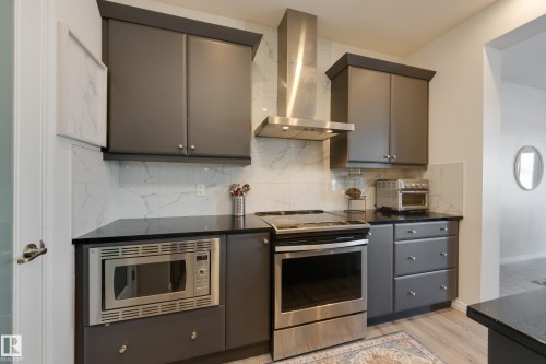 2639 200 Street Nw, Edmonton, AB - Indoor Photo Showing Kitchen
