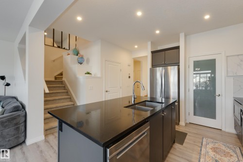 2639 200 Street Nw, Edmonton, AB - Indoor Photo Showing Kitchen With Double Sink With Upgraded Kitchen