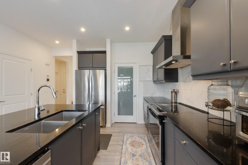 2639 200 Street Nw, Edmonton, AB - Indoor Photo Showing Kitchen With Double Sink With Upgraded Kitchen