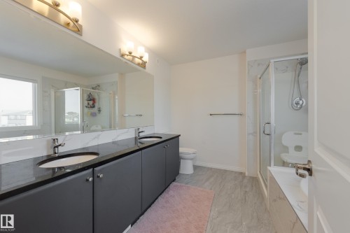 2639 200 Street Nw, Edmonton, AB - Indoor Photo Showing Bathroom