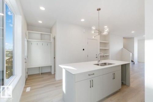 89 Gambel Loop, Spruce Grove, AB - Indoor Photo Showing Kitchen With Double Sink