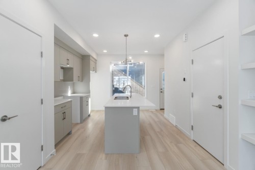 89 Gambel Loop, Spruce Grove, AB - Indoor Photo Showing Kitchen