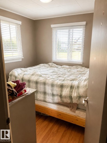4817 52 Street, Glendon, AB - Indoor Photo Showing Bedroom