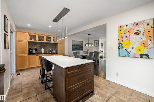 #20 1295 Carter Crest Rd Nw, Edmonton, AB - Indoor Photo Showing Kitchen