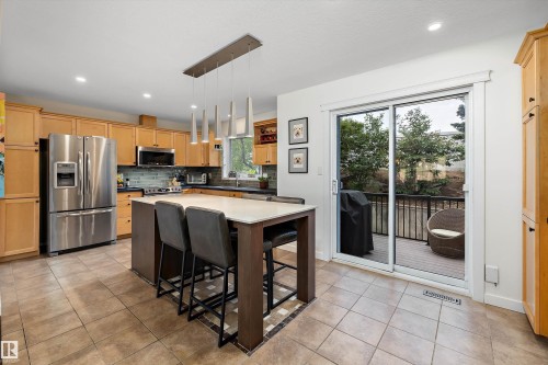 #20 1295 Carter Crest Rd Nw, Edmonton, AB - Indoor Photo Showing Kitchen