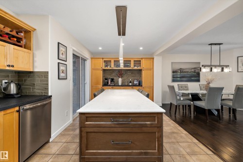 #20 1295 Carter Crest Rd Nw, Edmonton, AB - Indoor