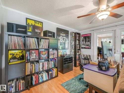 3527 41 Avenue Nw, Edmonton, AB - Indoor Photo Showing Other Room