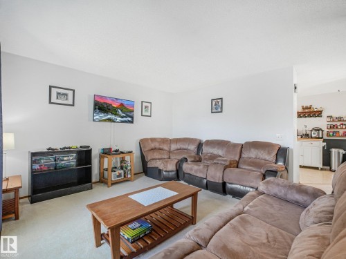 3527 41 Avenue Nw, Edmonton, AB - Indoor Photo Showing Living Room