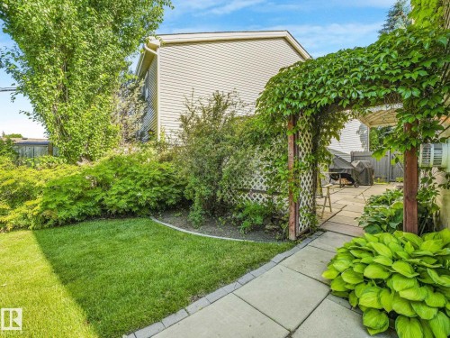 3527 41 Avenue Nw, Edmonton, AB - Outdoor