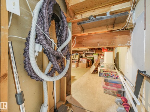 3527 41 Avenue Nw, Edmonton, AB - Indoor