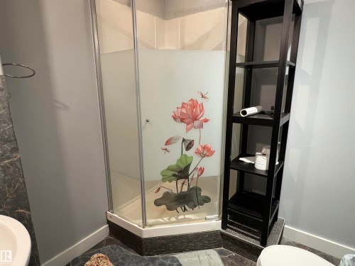 4764 43 St., Drayton Valley, AB - Indoor Photo Showing Bathroom