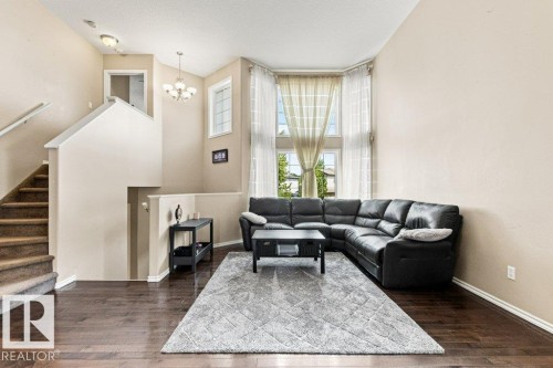 4512 210 Street Nw, Edmonton, AB - Indoor Photo Showing Other Room