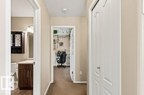 4512 210 Street Nw, Edmonton, AB - Indoor Photo Showing Other Room