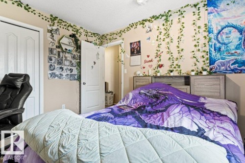 4512 210 Street Nw, Edmonton, AB - Indoor Photo Showing Bedroom